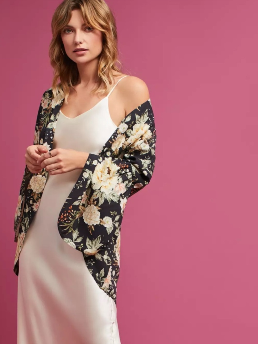 FARM Rio Bell Sleeve Floral Kimono One Size - Picture 10 of 10